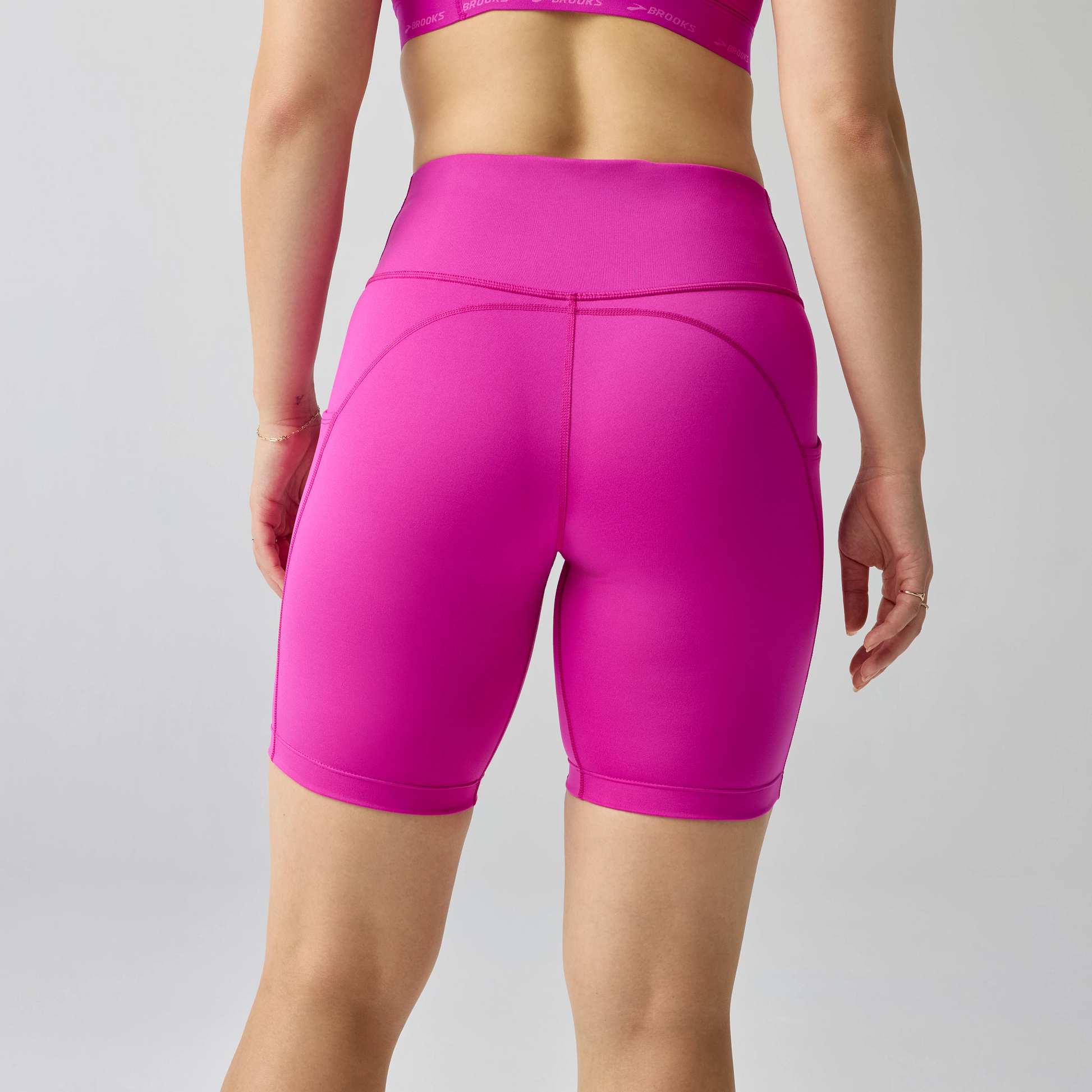 image-model-back