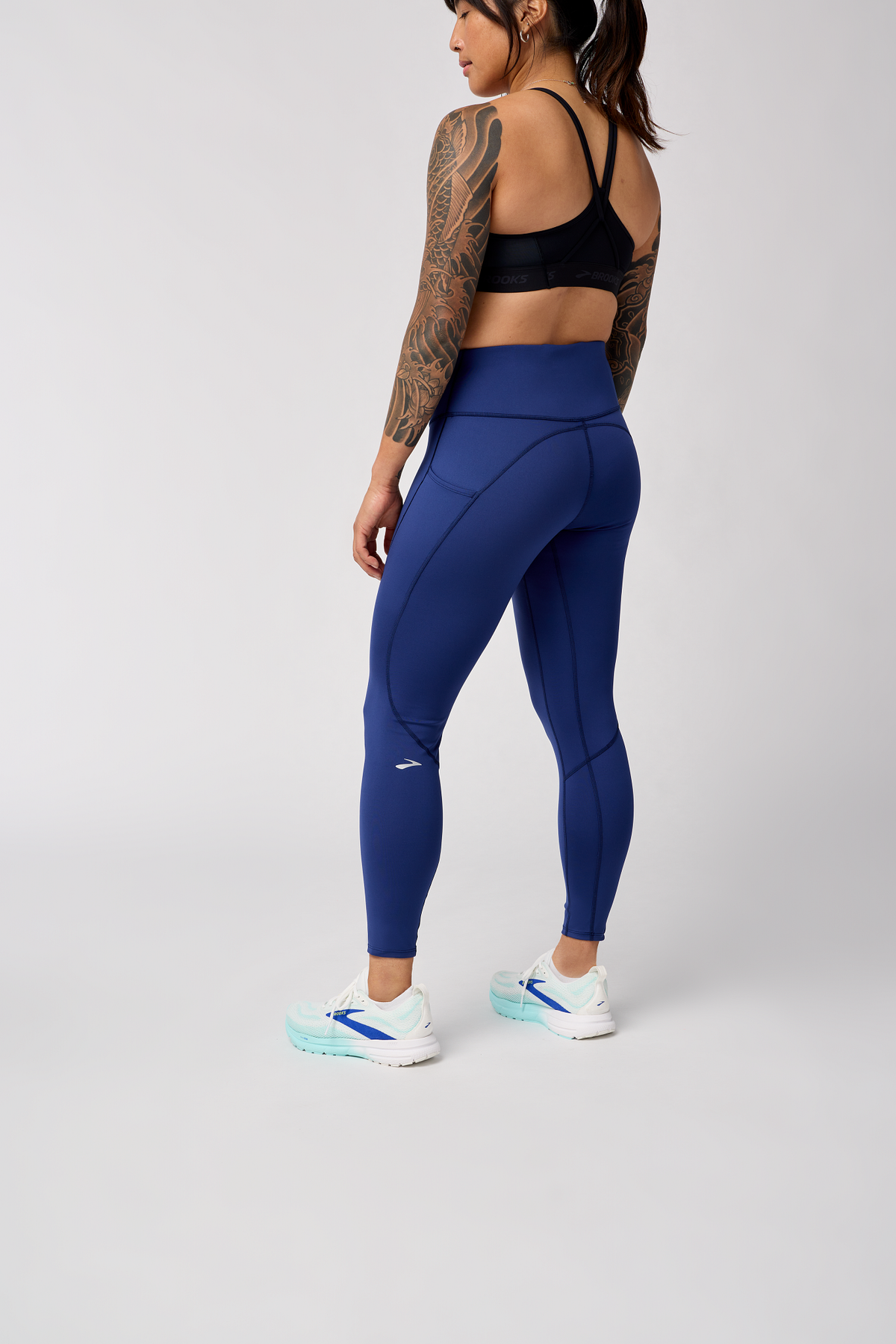 image-model-back