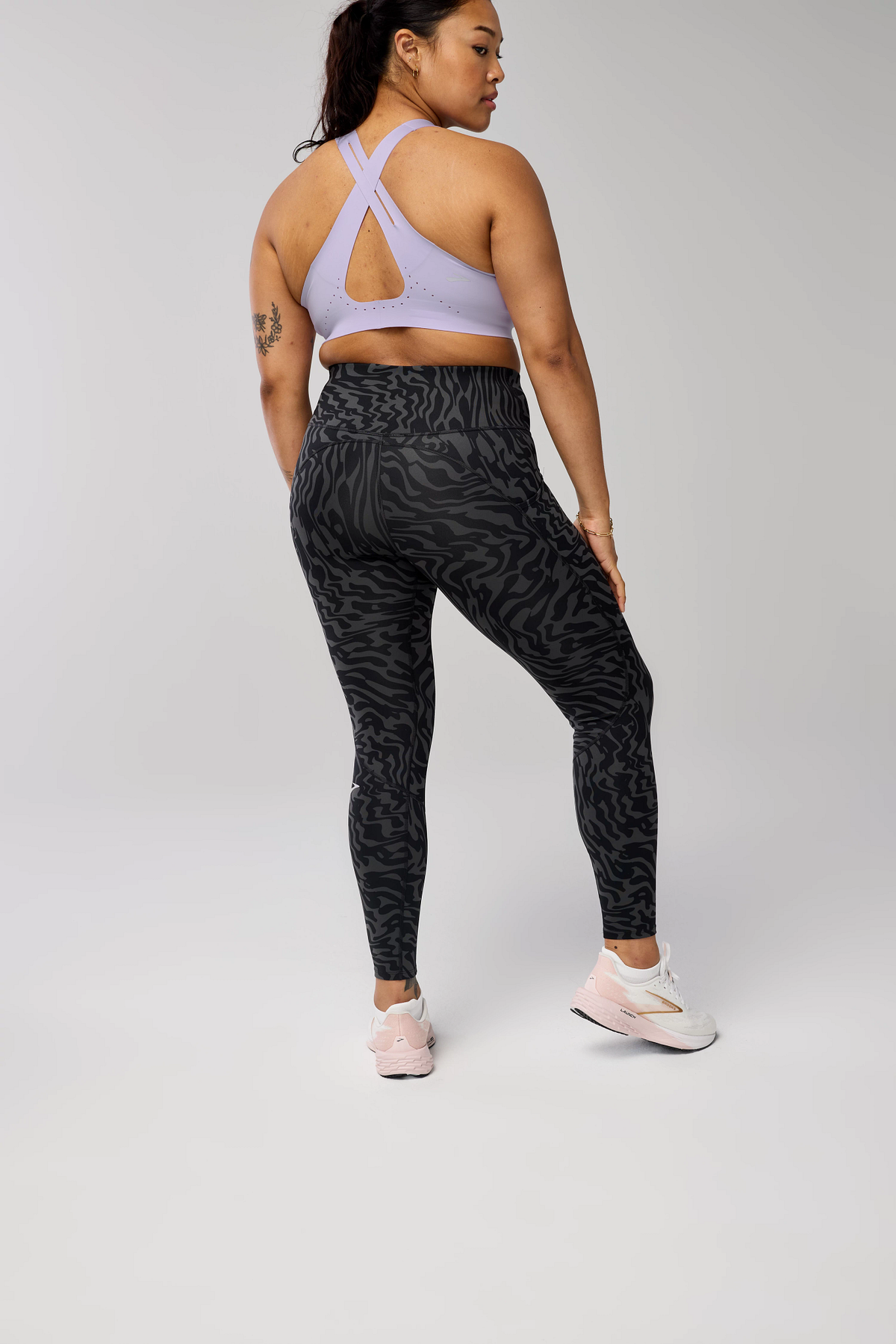 image-model-back