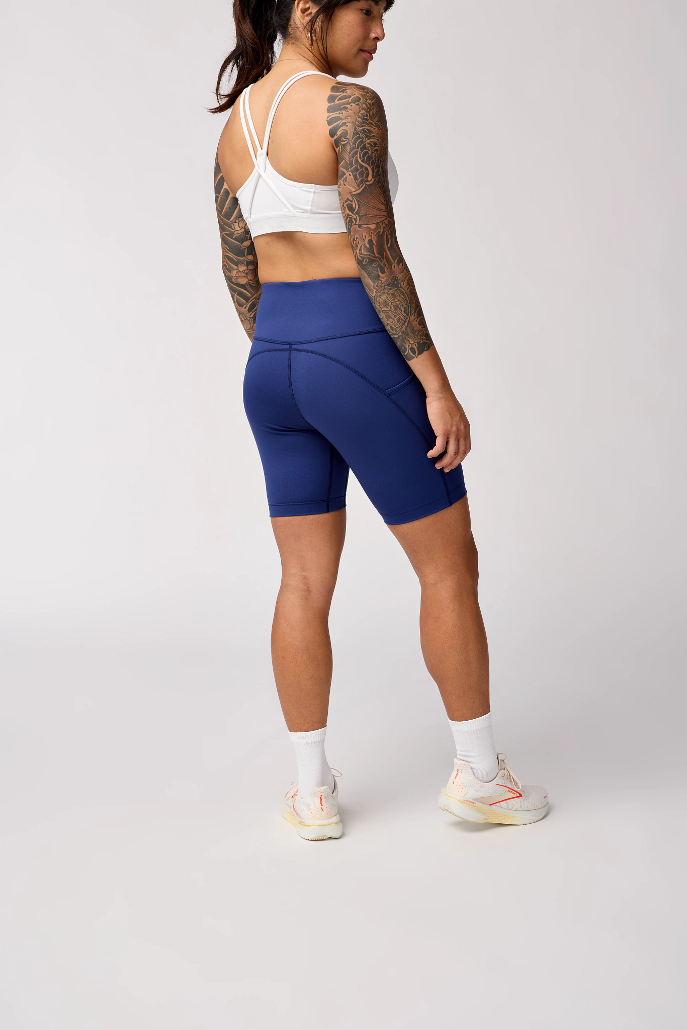 image-model-back